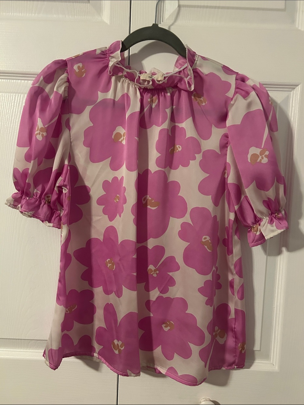 Women’s Pink Floral Puff-Sleeve Top